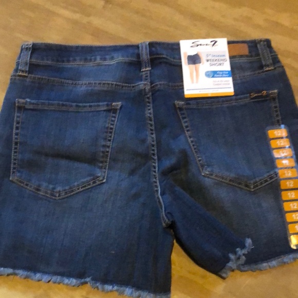 COPY‎ - Seven denim shorts NWT - Picture 3 of 3